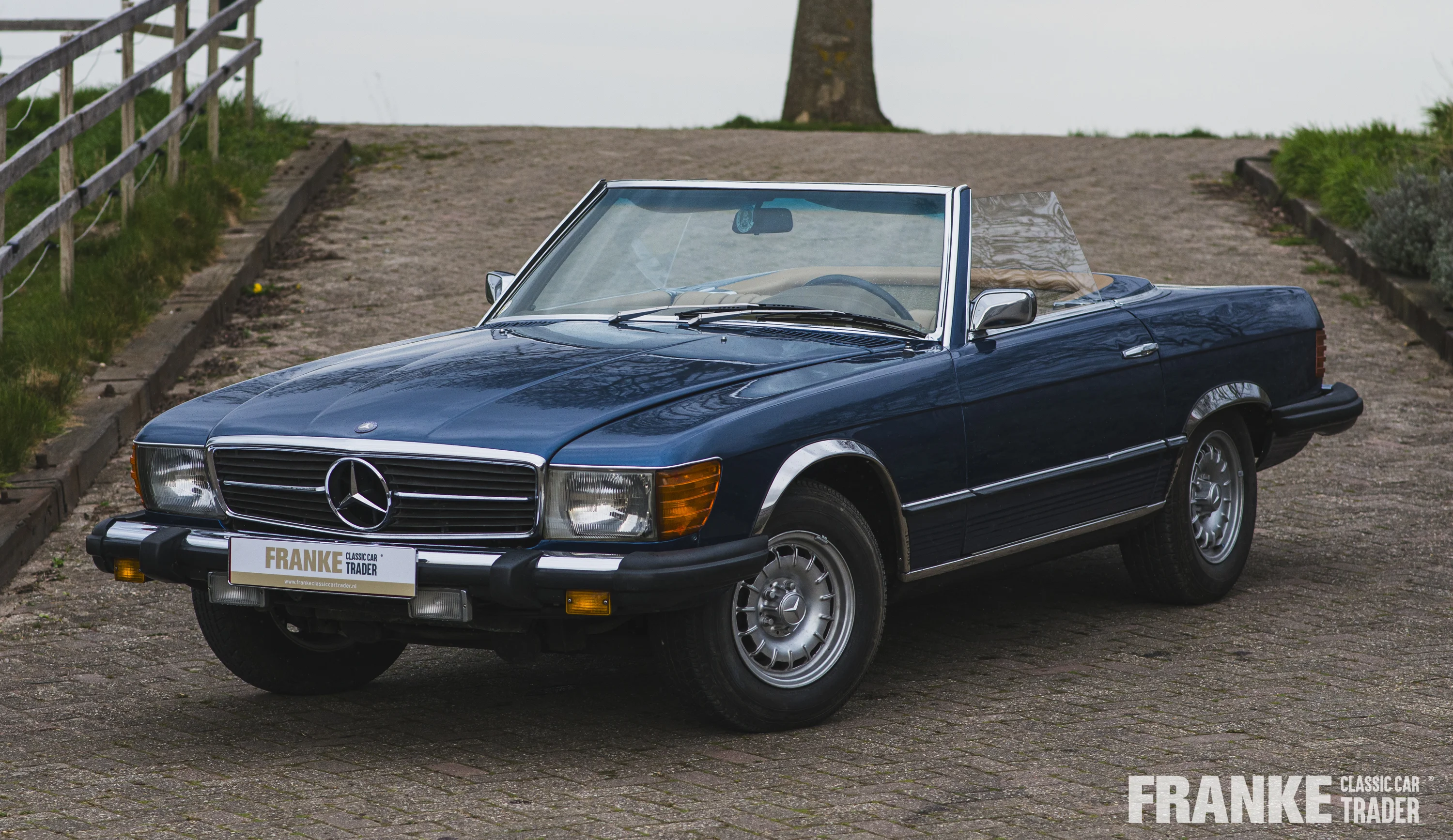 Mercedes-Benz 350 SL - 1 mercedes 350sl blauw4637 profielfoto - 30-3-2025
