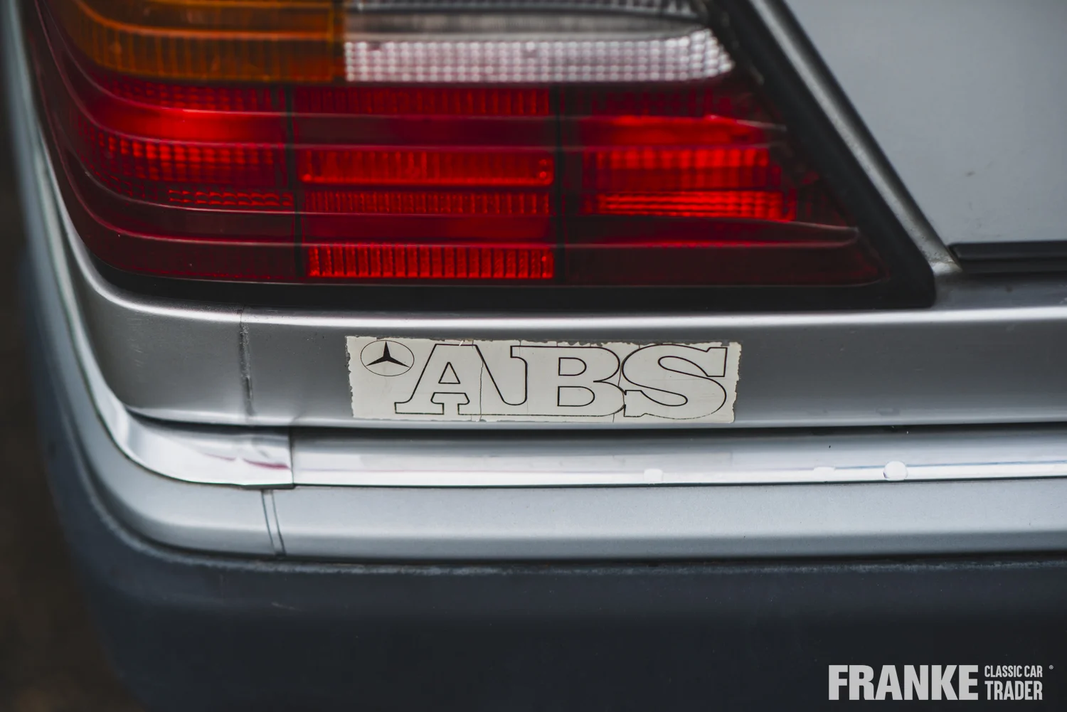 Mercedes-Benz 230 CE - 12 mb 230 cev 6156 - WDB1240431B611217