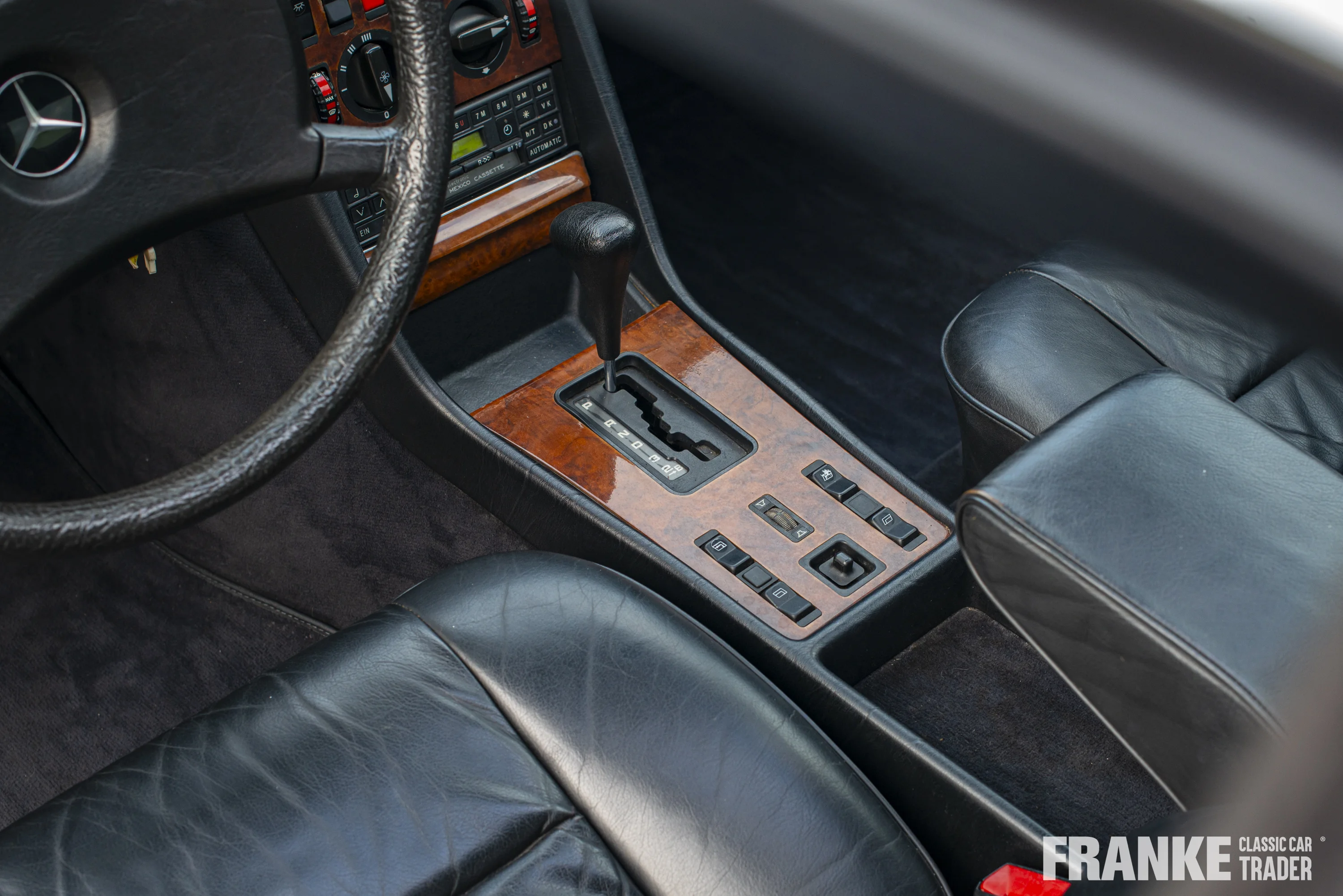 Mercedes-Benz 500 SEC - 18 mercedes 500 sec silver 834747 - 3-2024