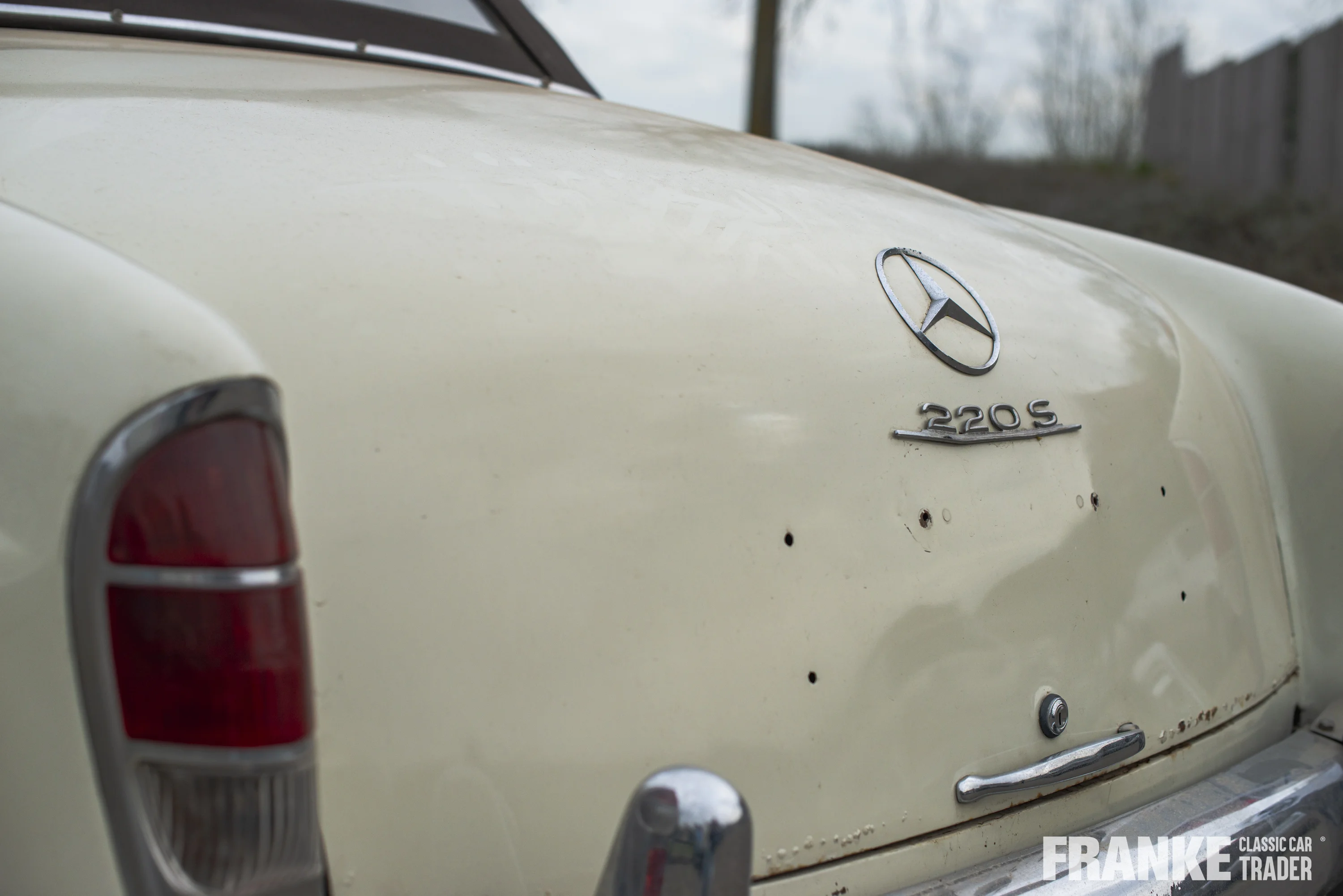 Mercedes-Benz 220 S Cabriolet - 28 mercedes 220 s cabrio beige3839 - 1-2024