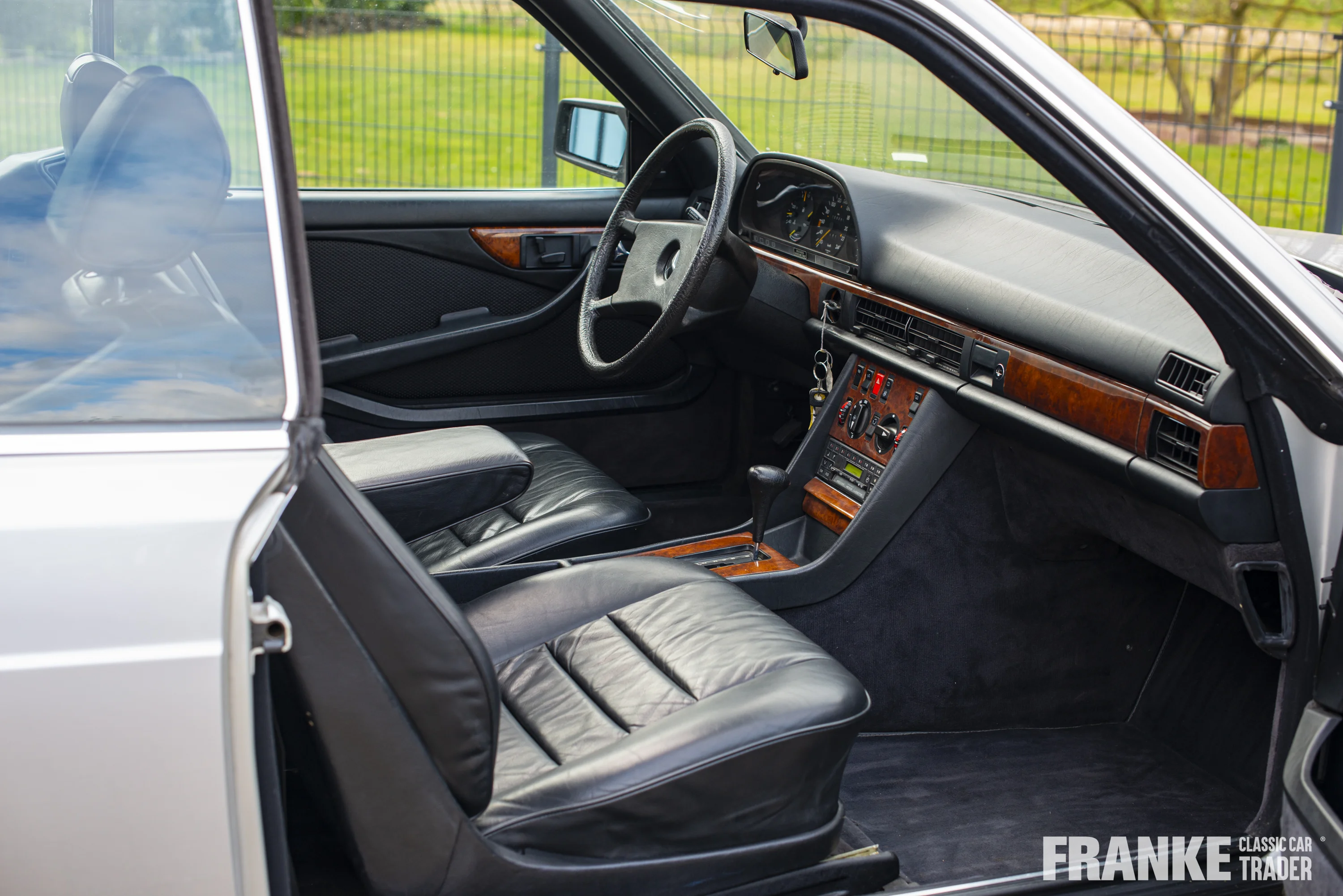 Mercedes-Benz 500 SEC - 5 mercedes 500 sec silver 834735 - 3-2024