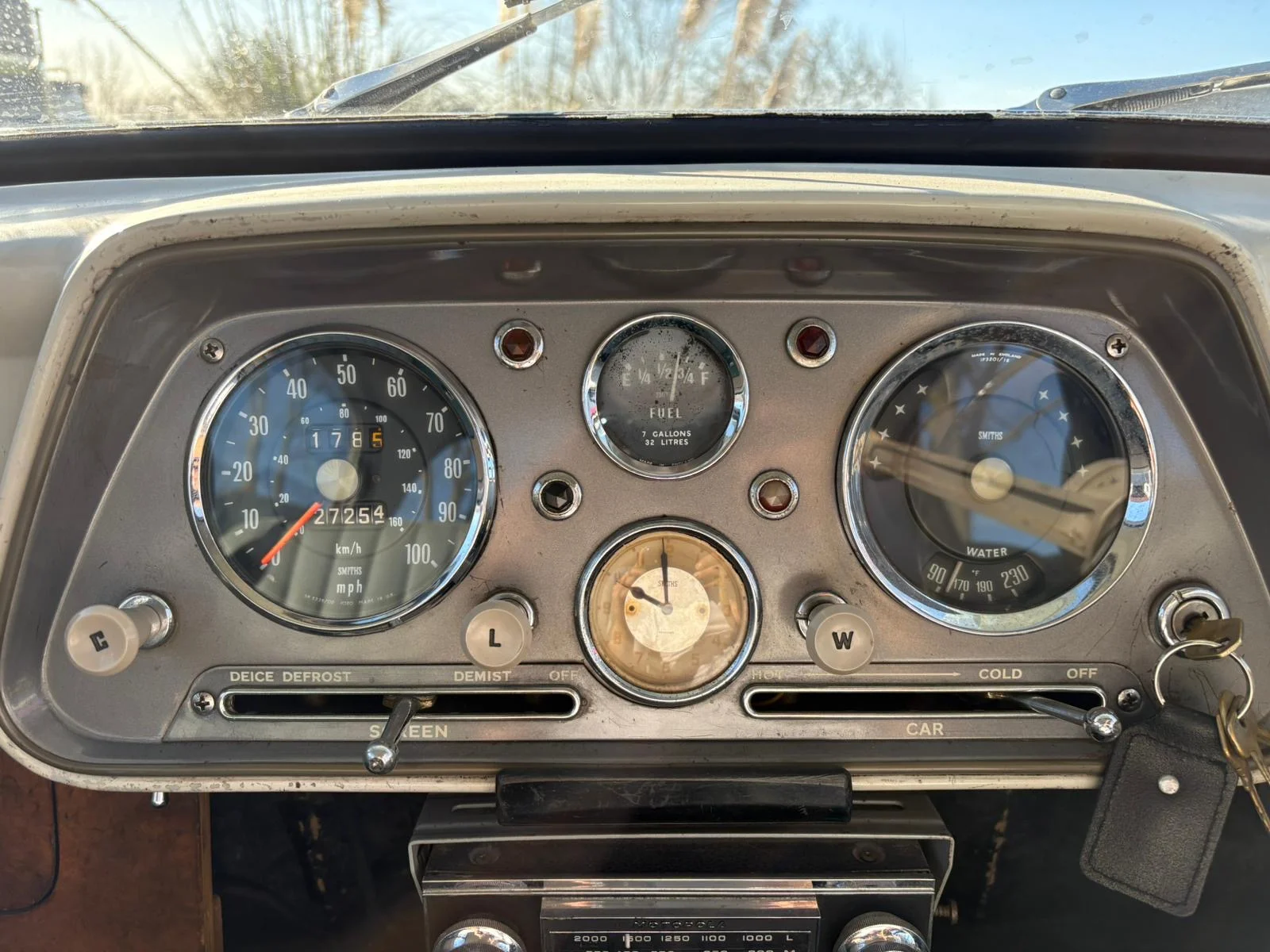 Hillman Minx - 55913147 b47b 41eb a8cc ab877663e092 - Hillman-Minx-3-26