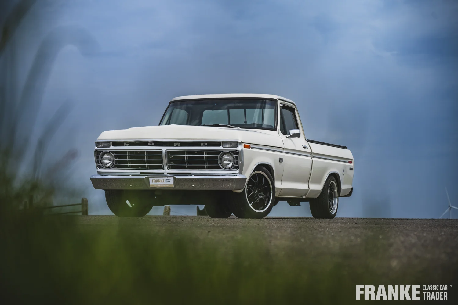 Ford F100 - 7 ford f100 wit 1070 - F100-3-26