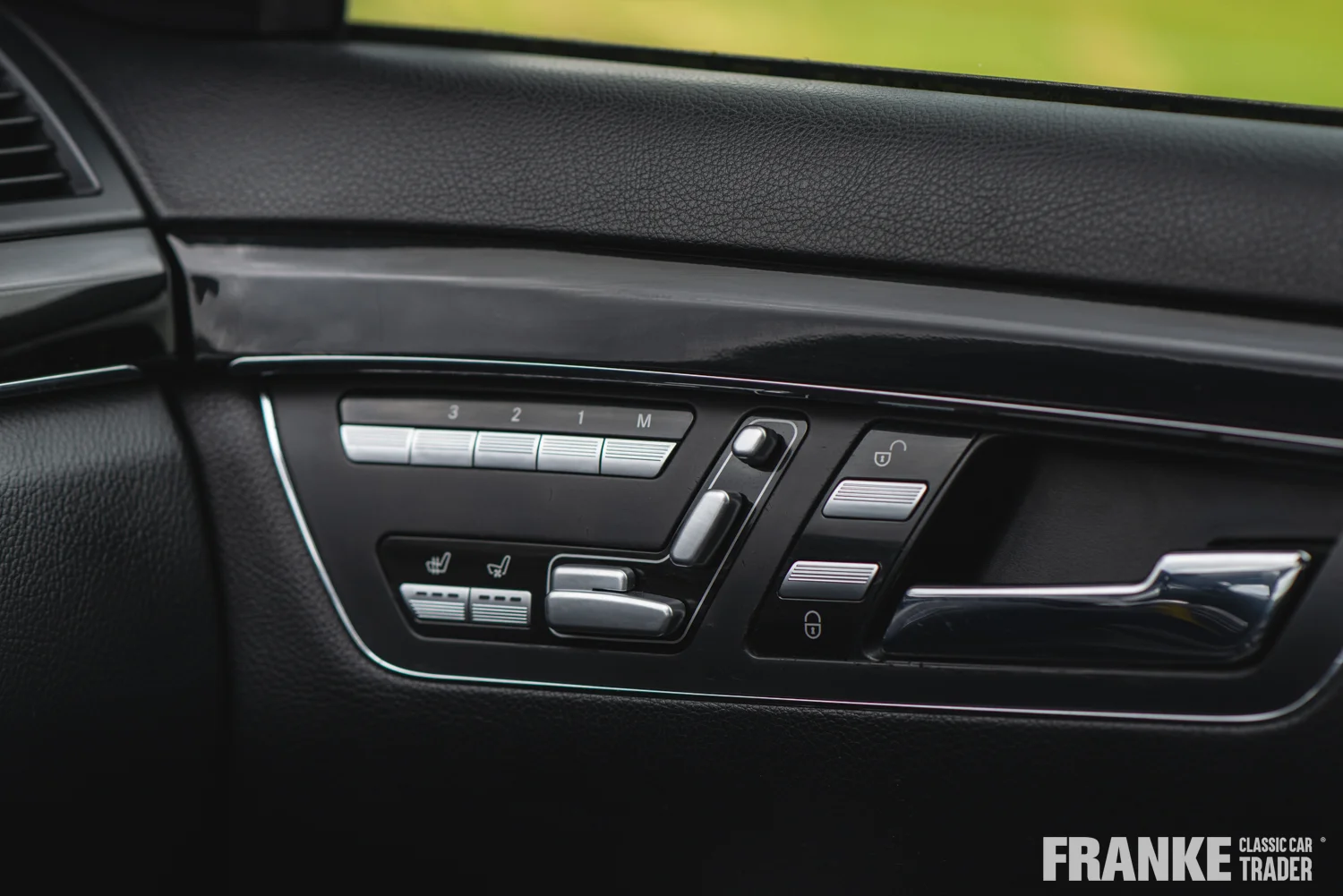Mercedes S500 5.5 V8 - 83 fcct mb s500 6452 - S-320-HF