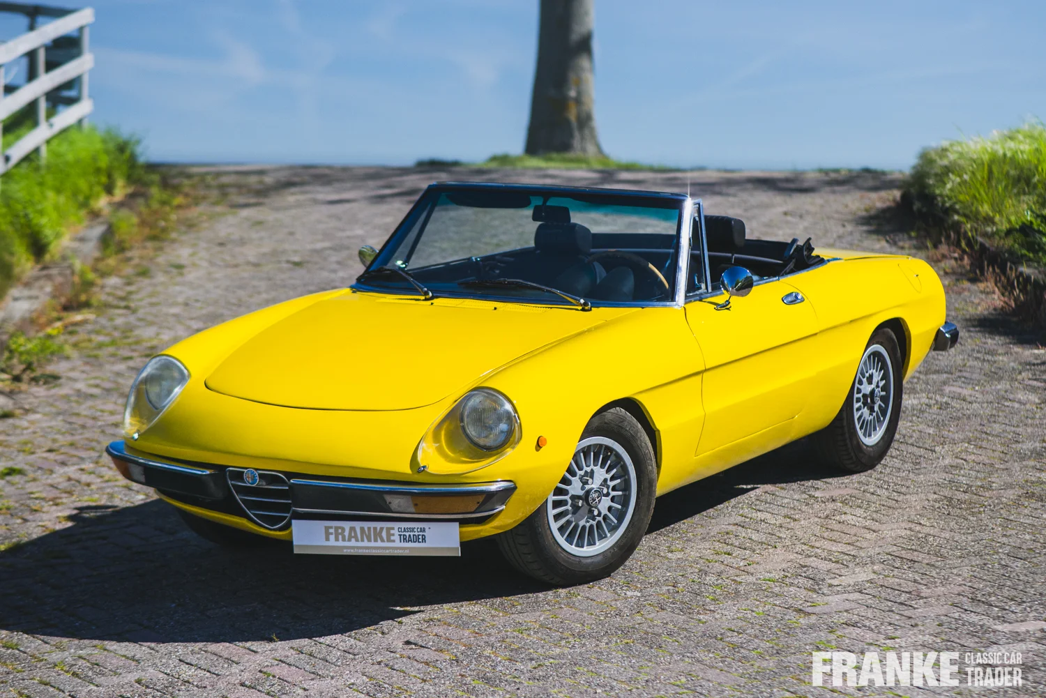 Alfa Romeo Spider - Alfa romeo spider 72 geel fcct 2 - 197209-2025
