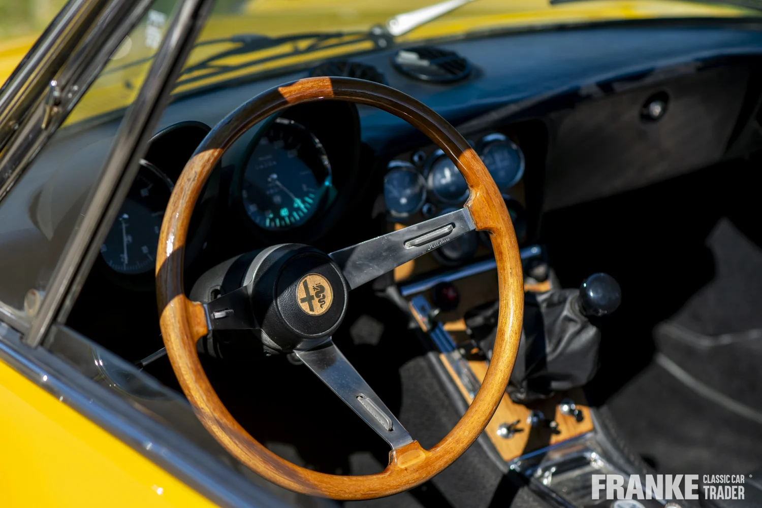 Alfa Romeo Spider - Alfa romeo spider 72 geel fcct 27 - 197209-2025