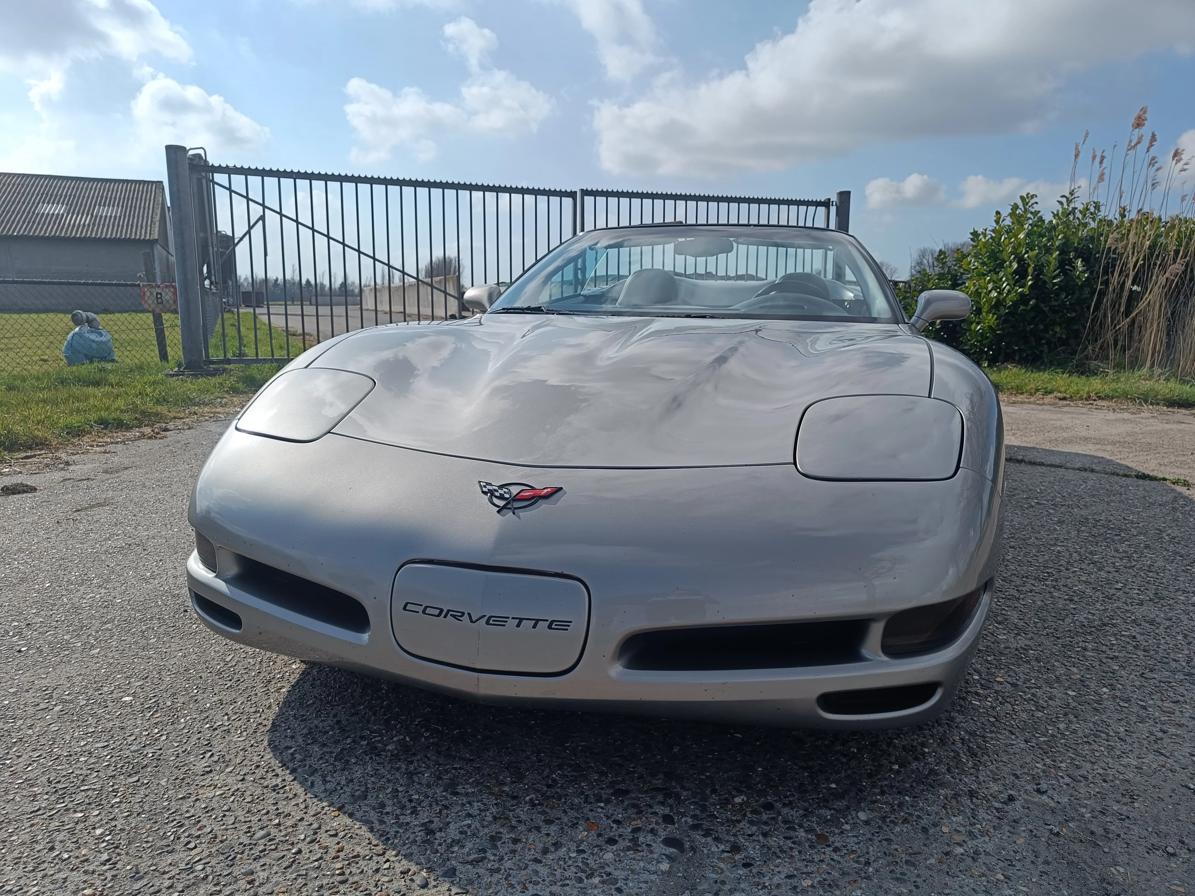 Chevrolet Corvette - Photo 2025 06 21 22 27 49 4 - Corvette-3-26