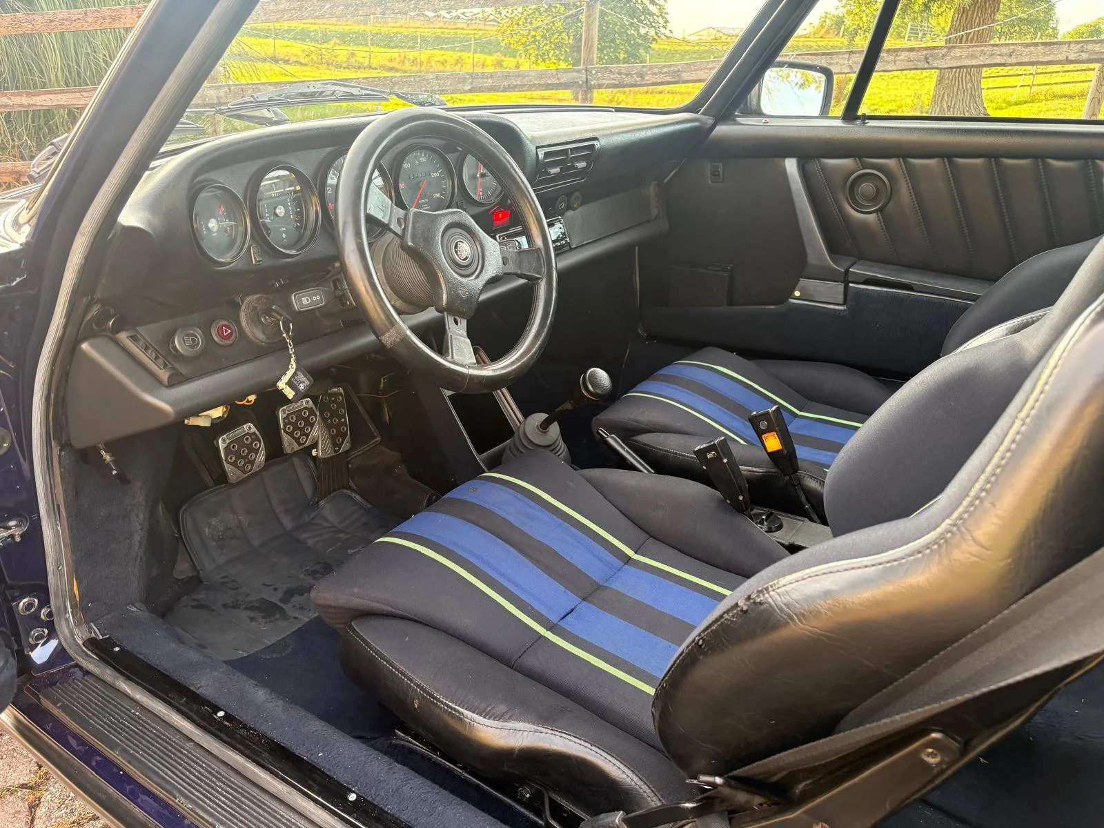 Porsche 911 - Photo 2025 09 13 20 01 22 3 - 911-3-26